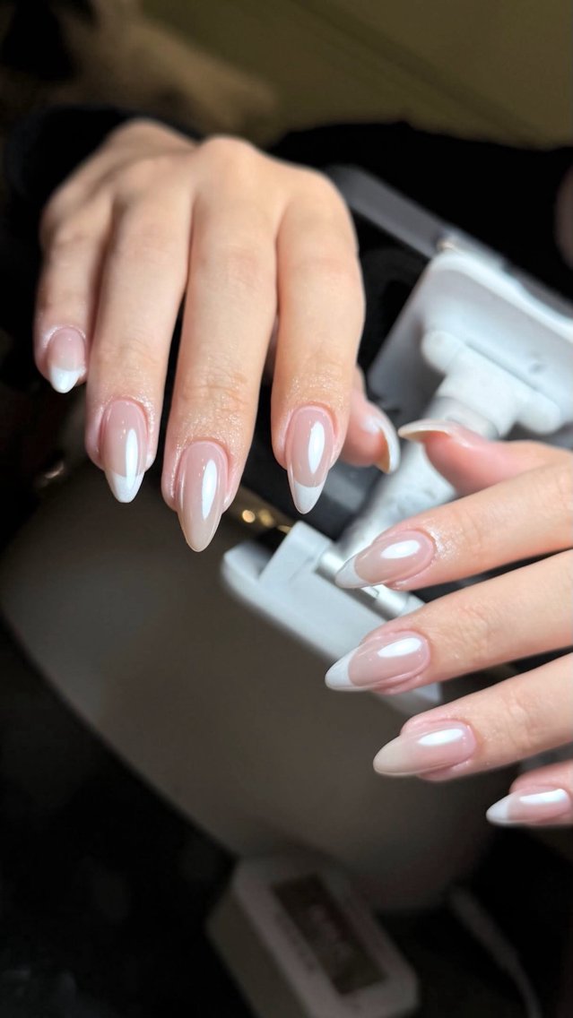 ネイル アートネイル フレンチネイル ジェルネイル キラキラネイル 韓国ネイル ハンドネイル ICE Nailsのネイルデザイン