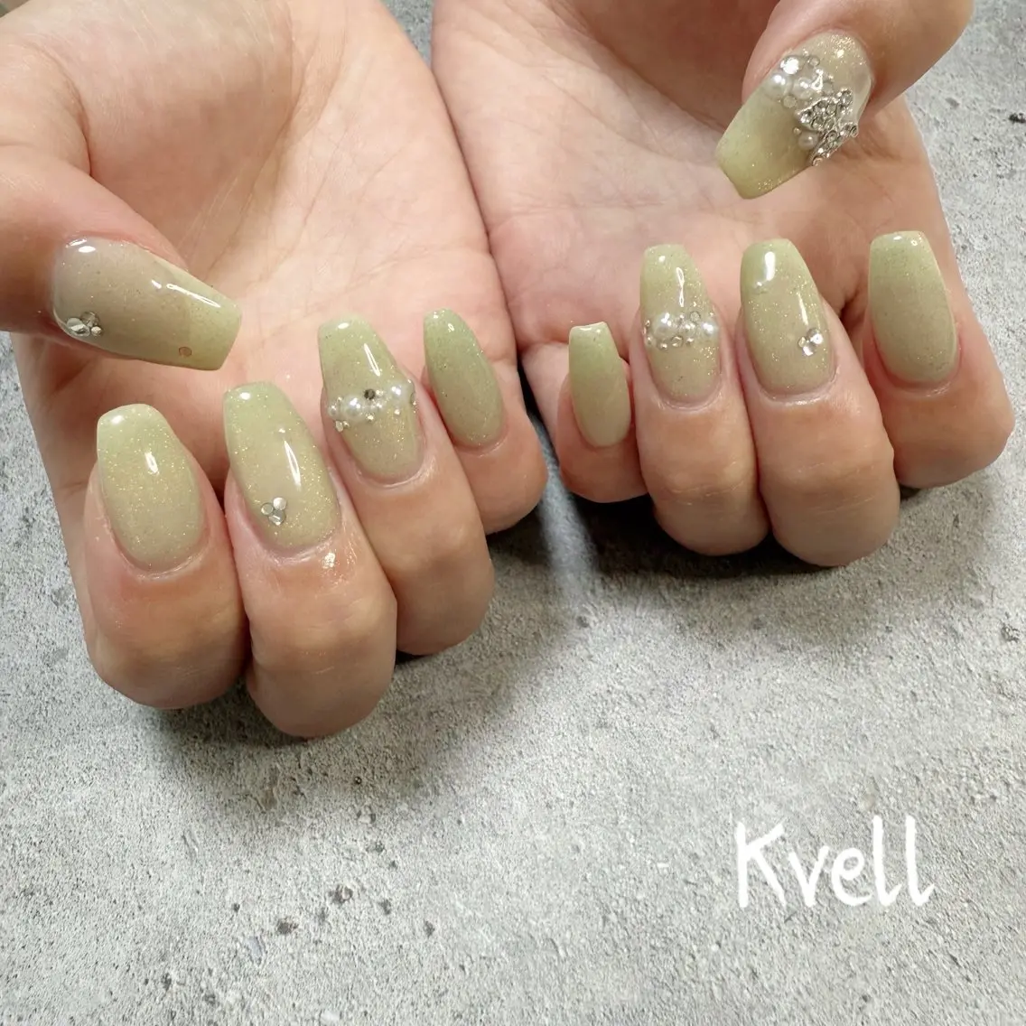 ネイル グリーン ハンドネイル nailsalon Kvellのネイルデザイン
