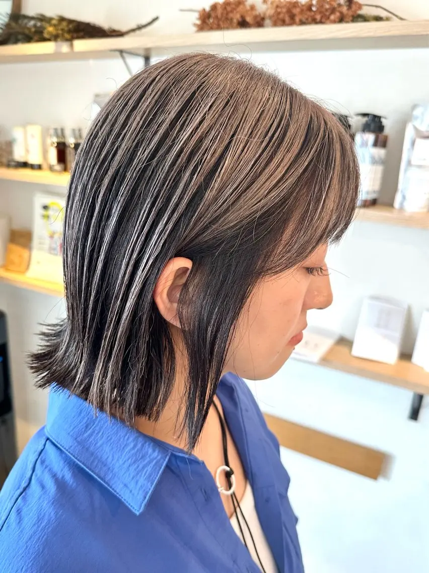 ミディアム カラー ベージュカラー ブリーチ ホワイトベージュ カット ヘアカラー BRANCHÉ小牧/ 西尾 美月のヘアスタイル