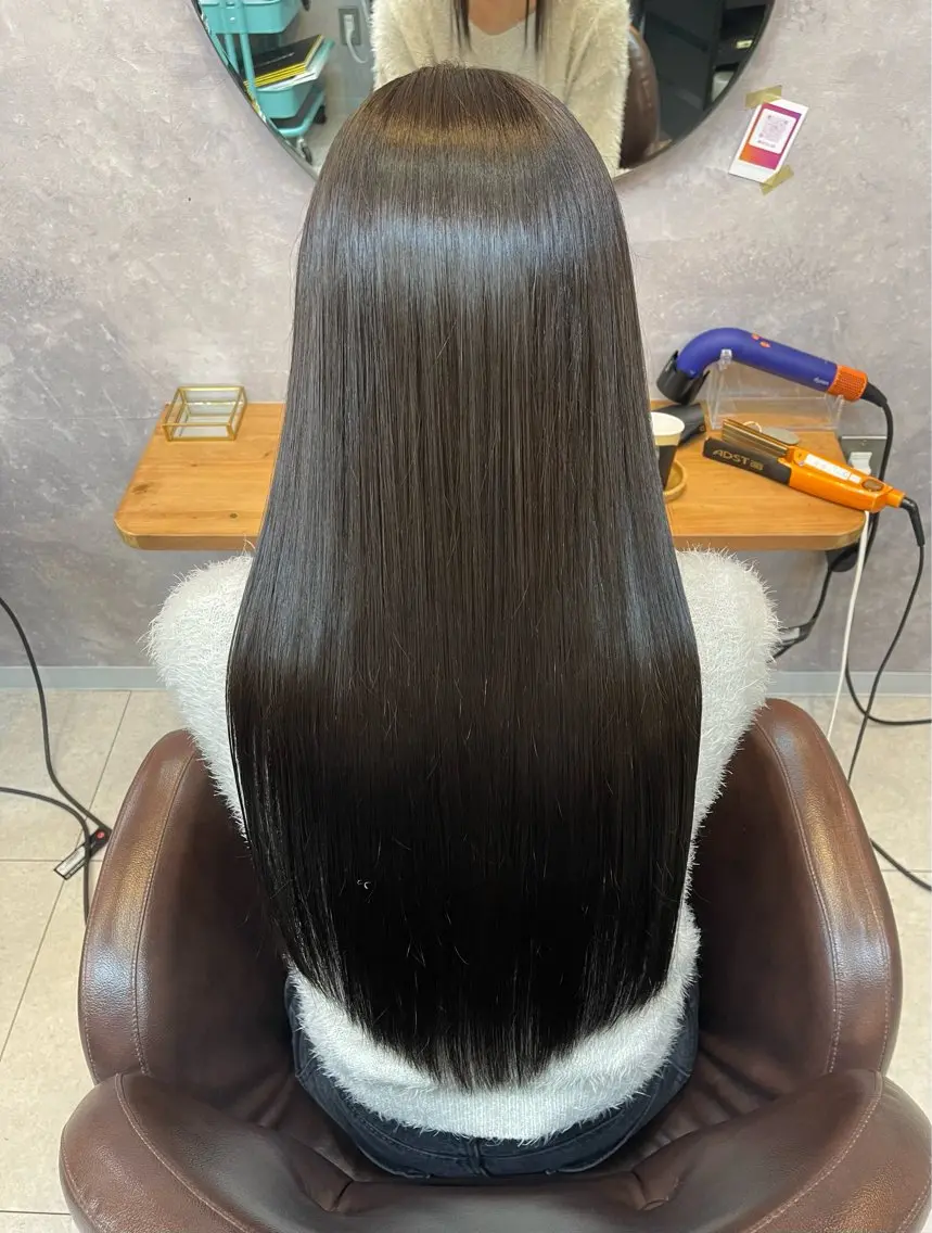 ロング ブリーチカラー🦁 由見幸輝のヘアスタイル