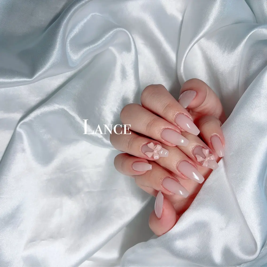 ネイル オーロラネイル フットネイル フレンチネイル キラキラネイル 韓国ネイル Lance nailのネイルデザイン