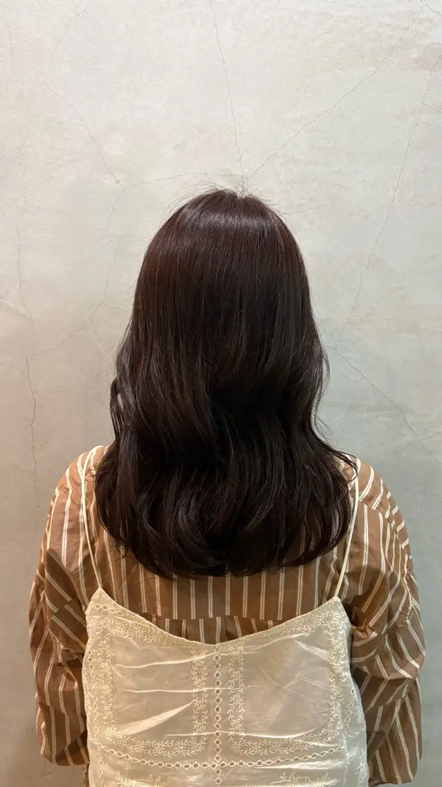 ミディアム カラー 時森 咲良のヘアスタイル