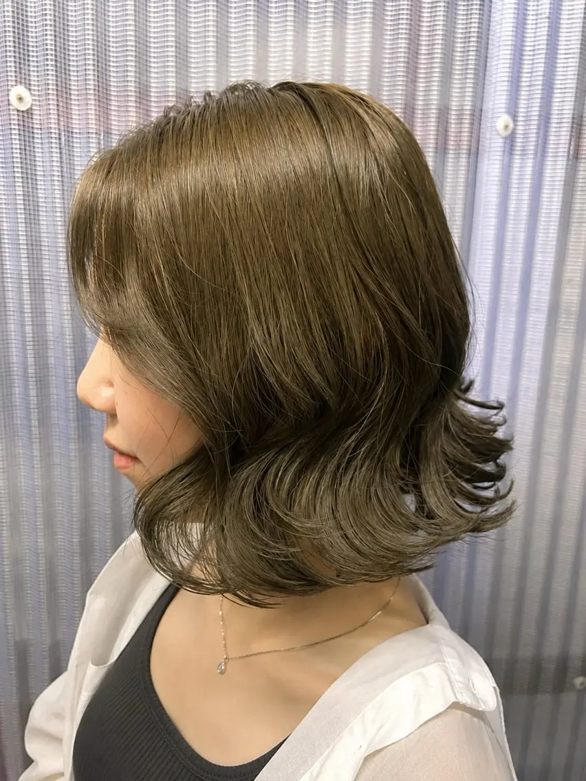 カラー ベージュカラー 透明感カラー オリーブベージュ NOA福島 RENA🌼のヘアスタイル