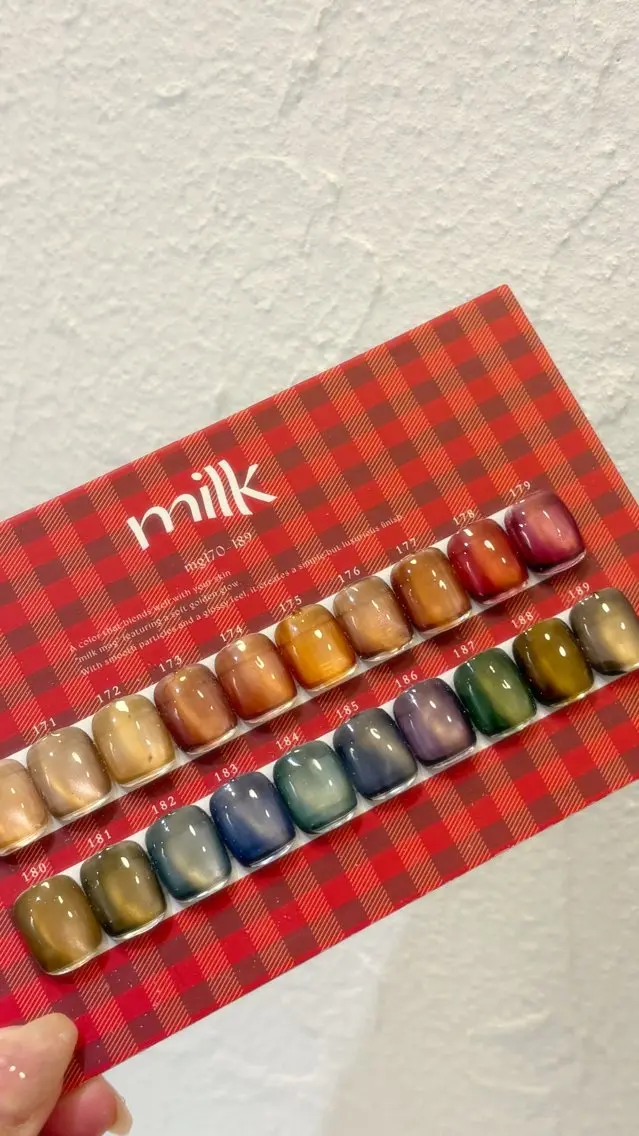 ネイル マグネットネイル モンタナ nailのネイルデザイン