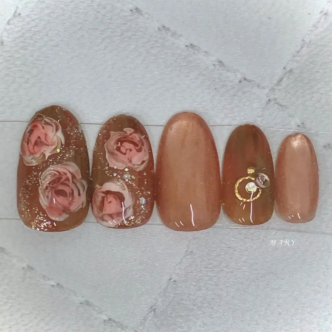 ネイル 成人式 マグネットネイル ニュアンスネイル ワンカラーネイル オレンジ ハンドネイル Mary nail .narumiのネイルデザイン