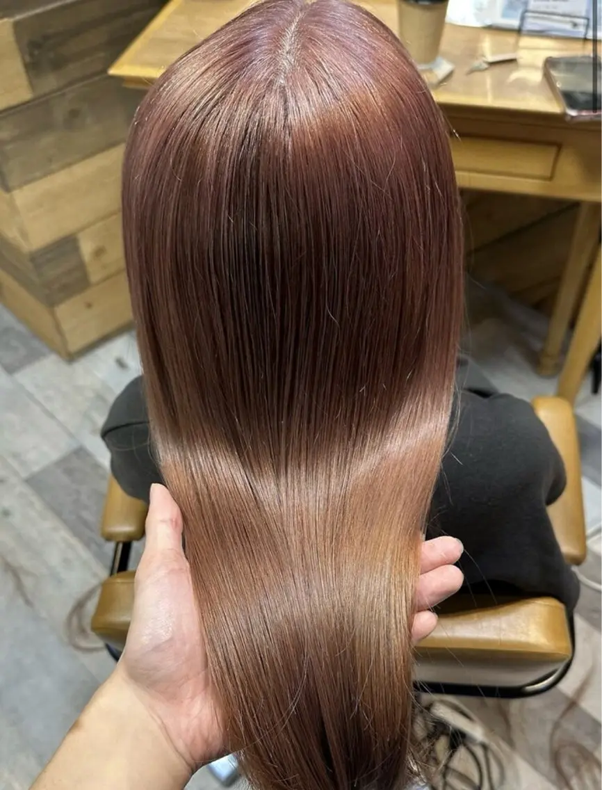 ロング カラー ベージュカラー ブリーチ ピンクカラー ピンクベージュ カット ヘアカラー トリートメント 和田 直也のヘアスタイル
