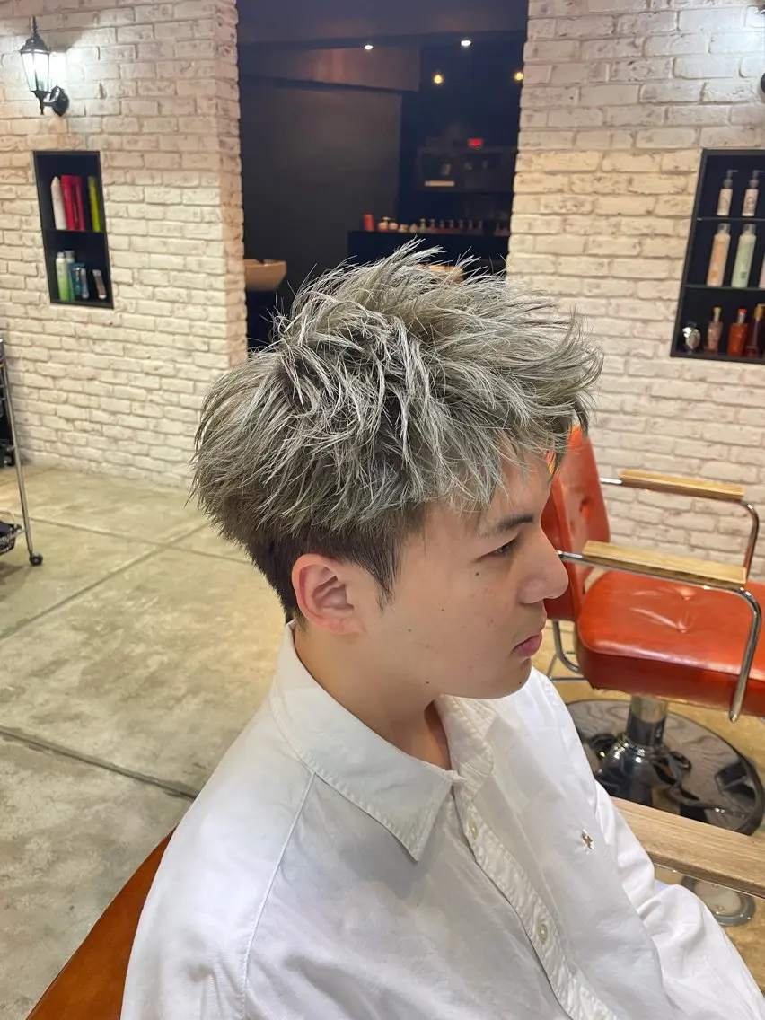 ミディアム カラー メンズ メンズブリーチ ベージュカラー ブリーチ ホワイトベージュ ヘアカラー メンズ特化 /KAKERUのヘアスタイル