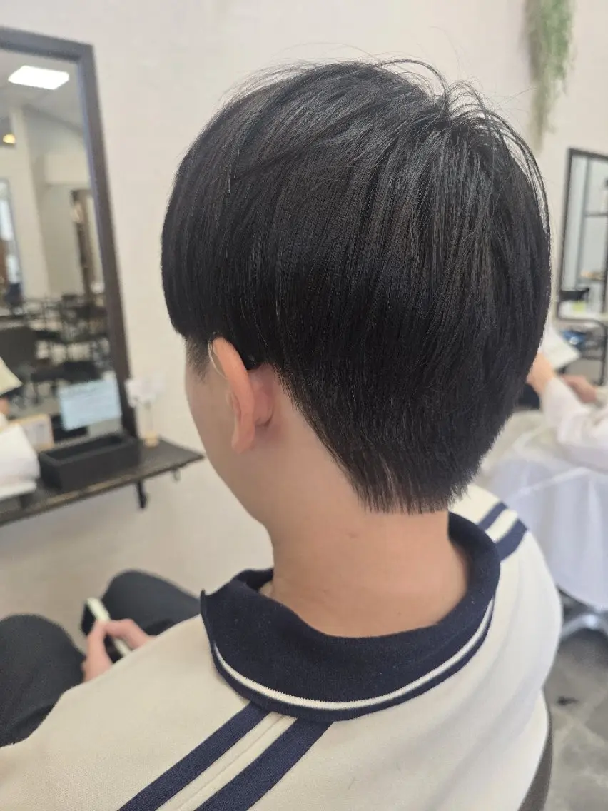 ミディアム メンズ ミディアムパーマ センターパート モヒカン マッシュ メンズパーマ 石川(park) ジェウンのヘアスタイル