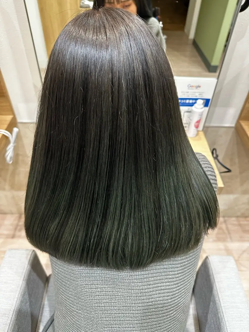 ロング カラー ブラウンカラー ダブルカラー グラデーションカラー オリーブブラウン 織田 ゆみのヘアスタイル
