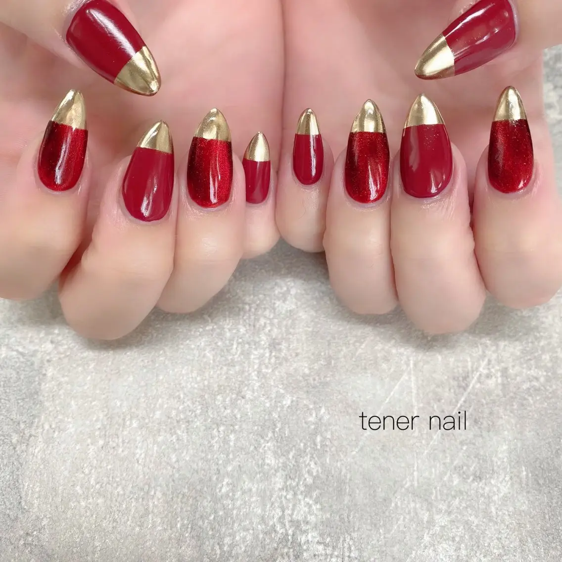 ネイル ゴールド 赤色 ハンドネイル テネルネイル tener nailのネイルデザイン
