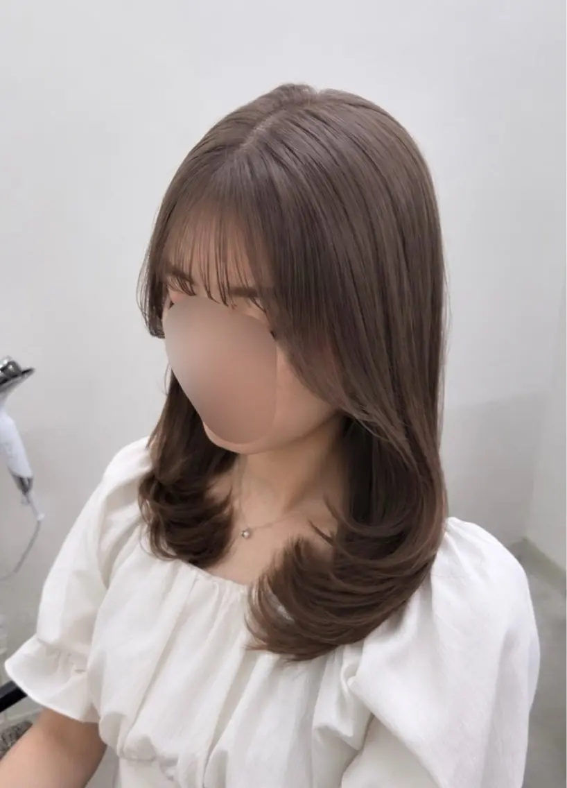 ミディアム カラー ヘアアレンジ ヘアカラー トリートメント 李奈🌼レイヤー/ 透明感カラーブリーチのヘアスタイル