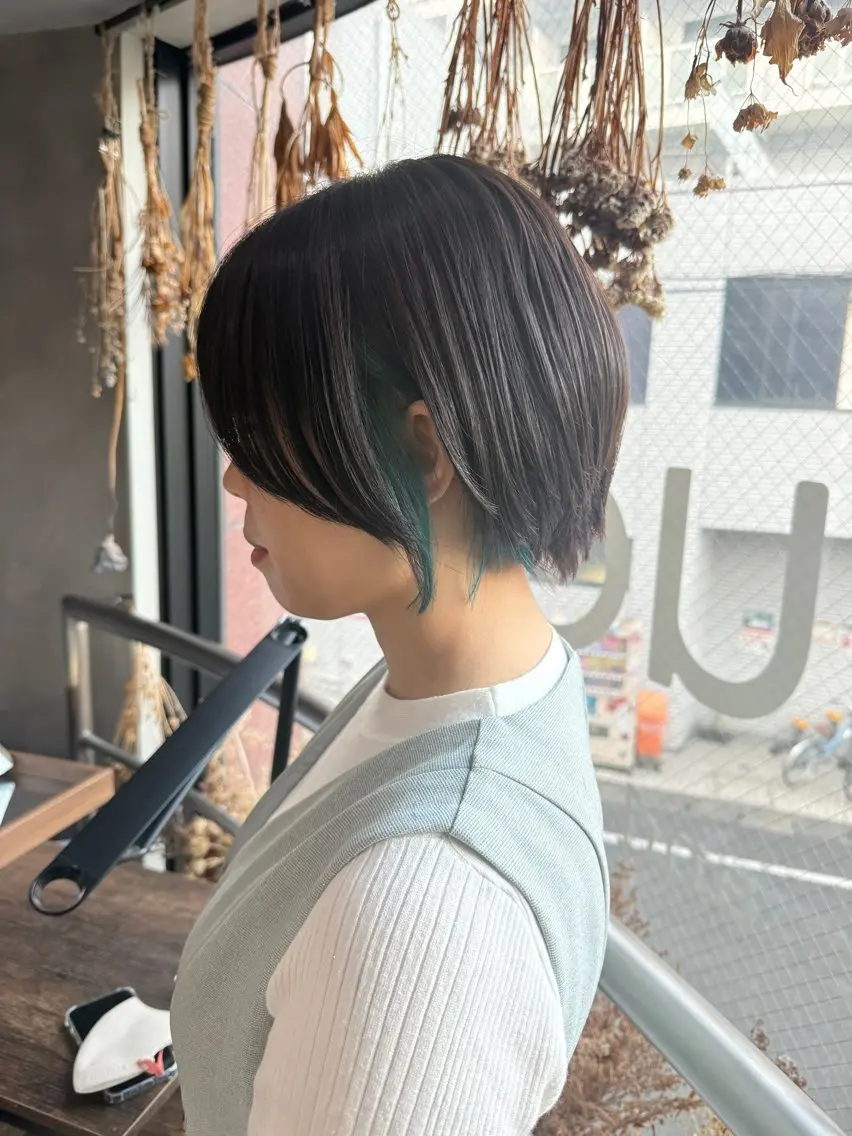 ショート カラー ウルフ レイヤー パーマ🪐MANAのヘアスタイル