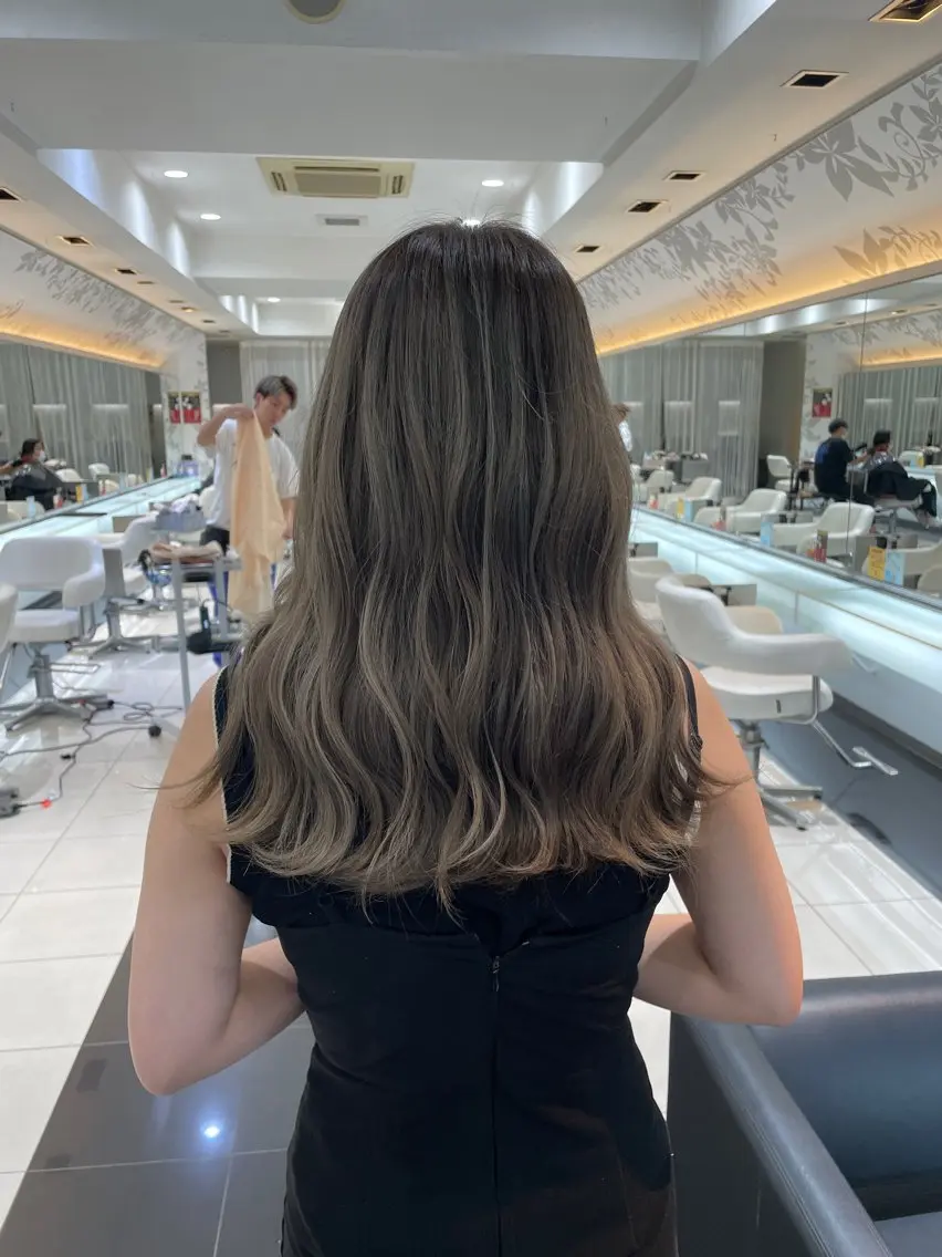 セミロング カラー ヘアカラー トリートメント 低ダメージ特化🌱 佐野優斗のヘアスタイル