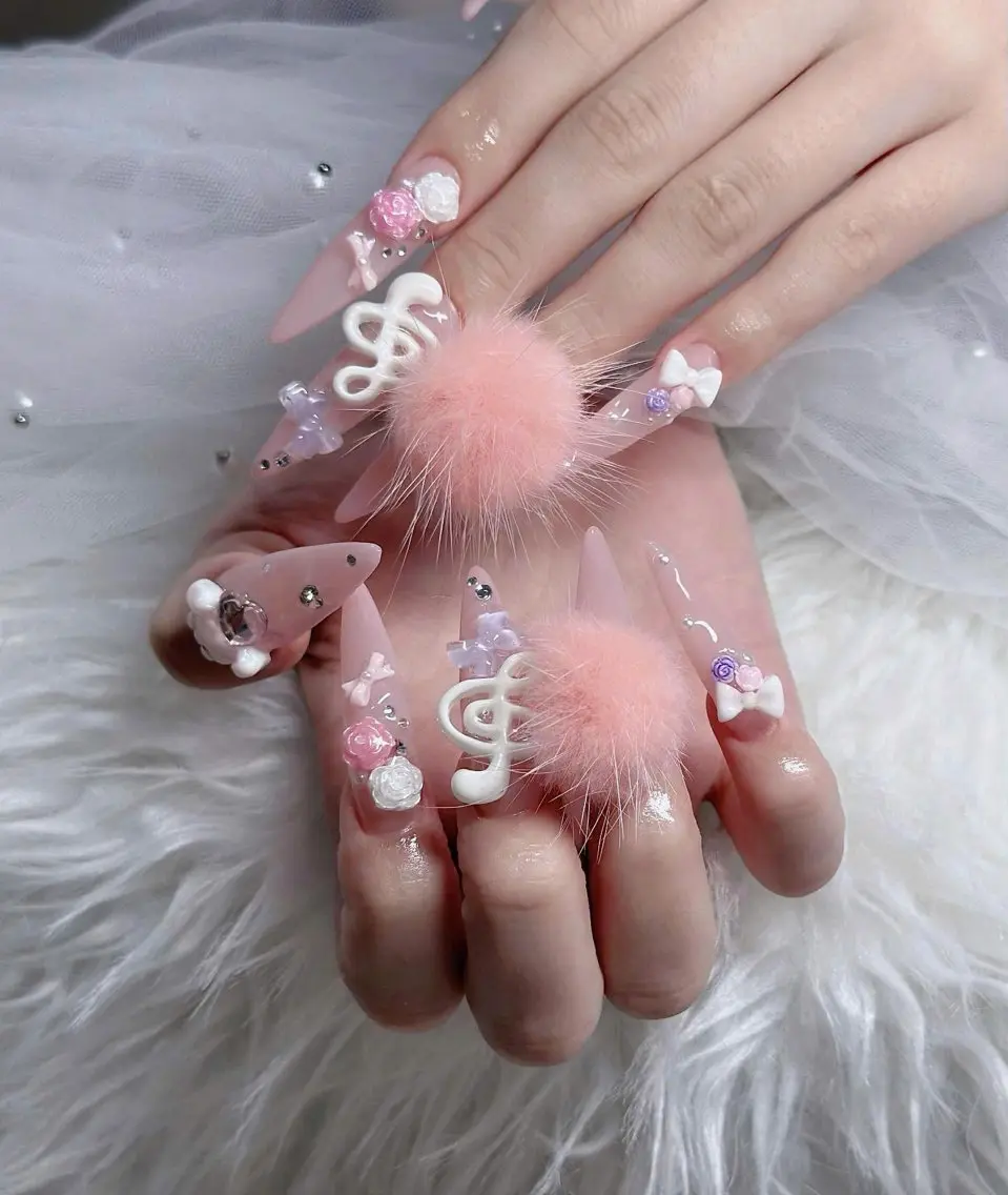 ネイル オーロラネイル フレンチネイル ジェルネイル ハロウィン キラキラネイル H.baby Nail Salonのネイルデザイン