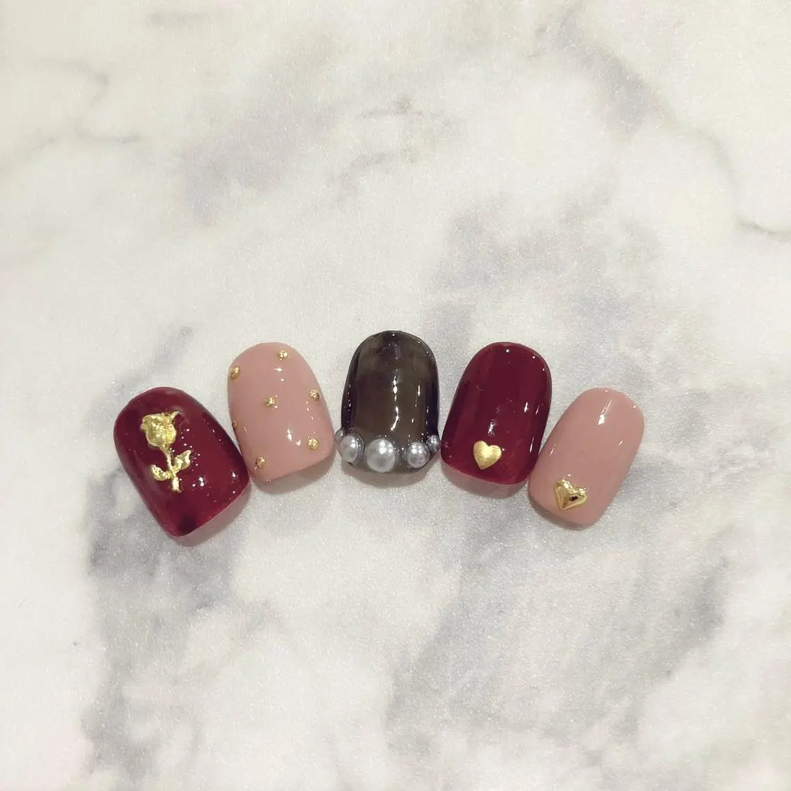 ネイル ボルドー ジェルネイル ミラーネイル ニュアンスネイル パラジェル Nail&eye Belire 新宿のネイルデザイン