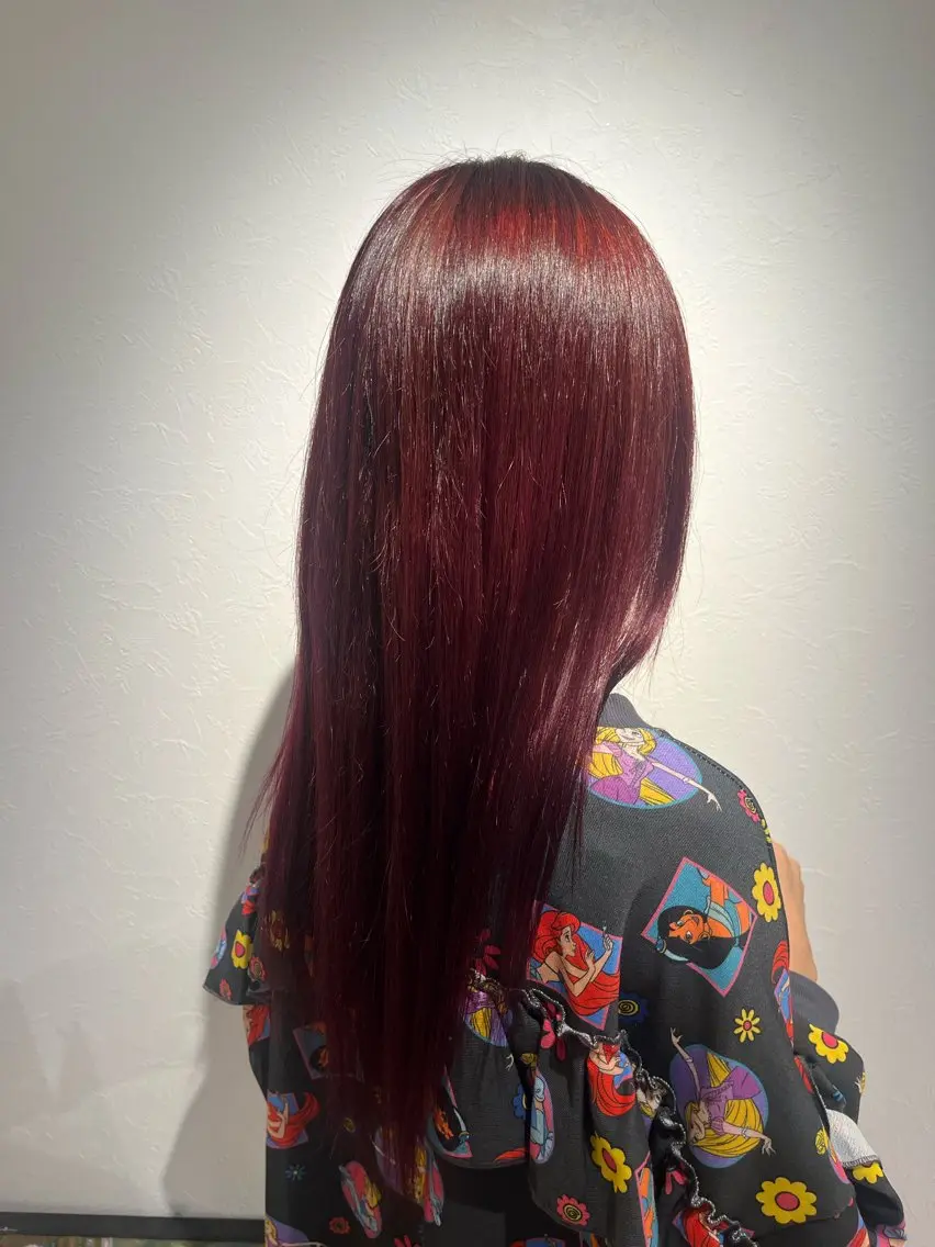 ロング カラー レッドカラー ヘアカラー 小川 翔友空のヘアスタイル