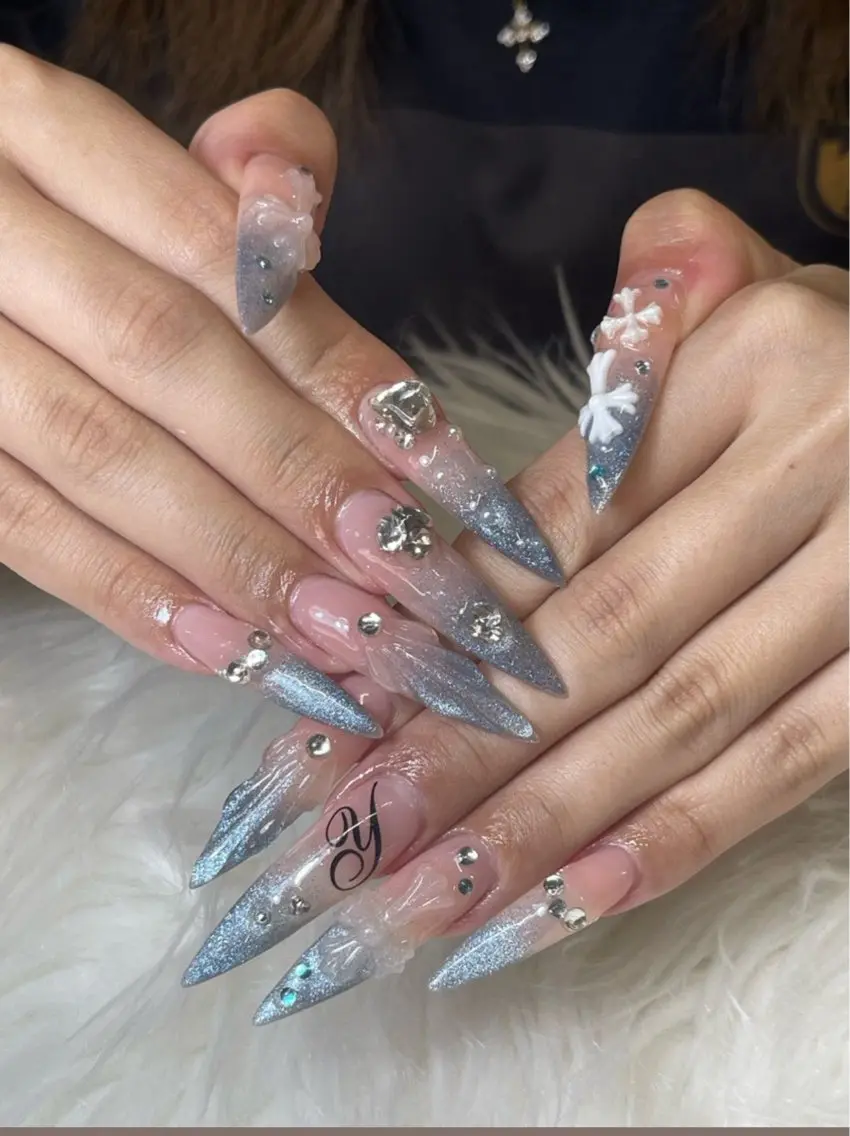 ネイル フレンチネイル ジェルネイル マグネットネイル 持ち込み ニュアンスネイル Nami nailのネイルデザイン
