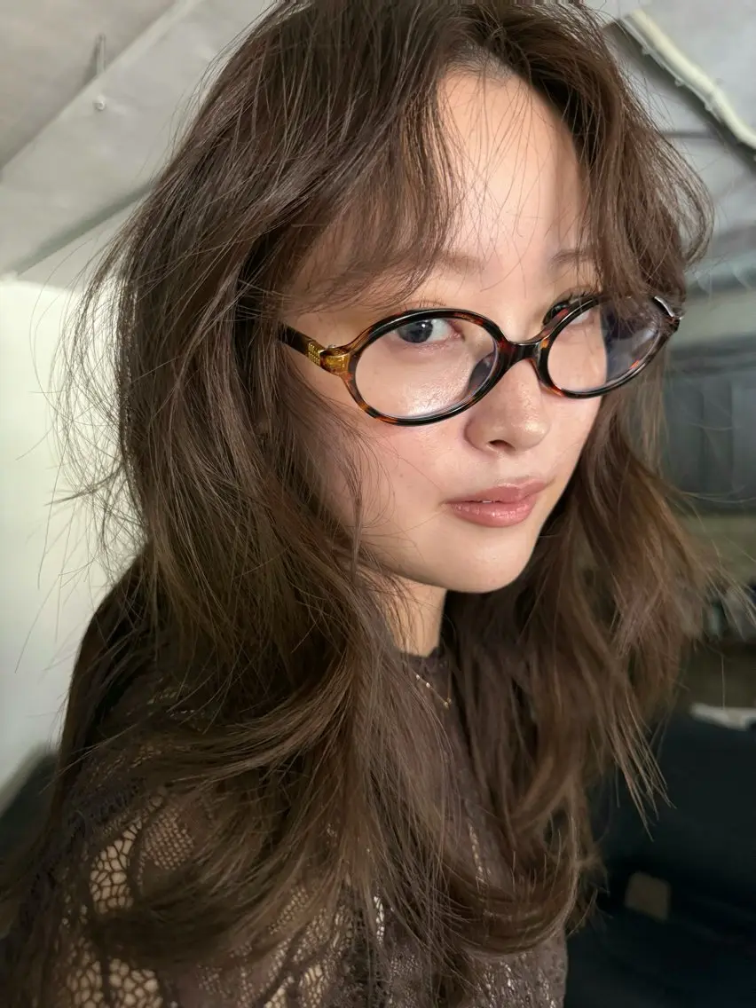 ロング カラー ベージュカラー グレージュ オリーブカラー レイヤーカット カット ヘアカラー トリートメント 森貴裕/ニュアンス パーマ/オリーブのヘアスタイル