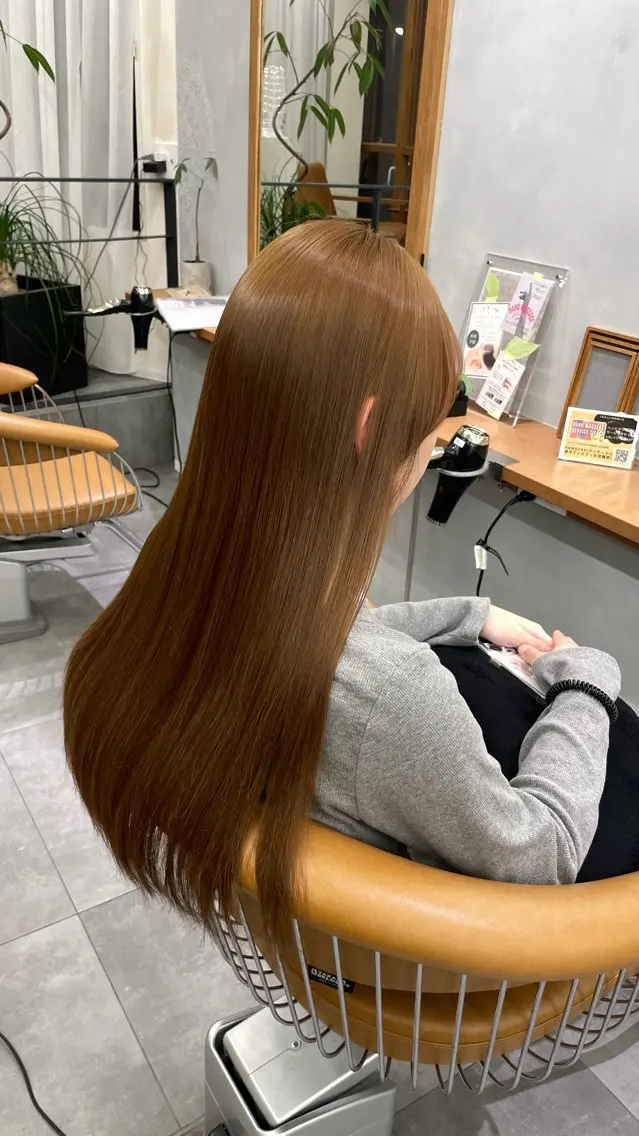 ロング カラー ベージュカラー ブリーチ ブラウンカラー ブラウンベージュ 透明感カラー ヘアカラー トリートメント 澤田 真凛のヘアスタイル