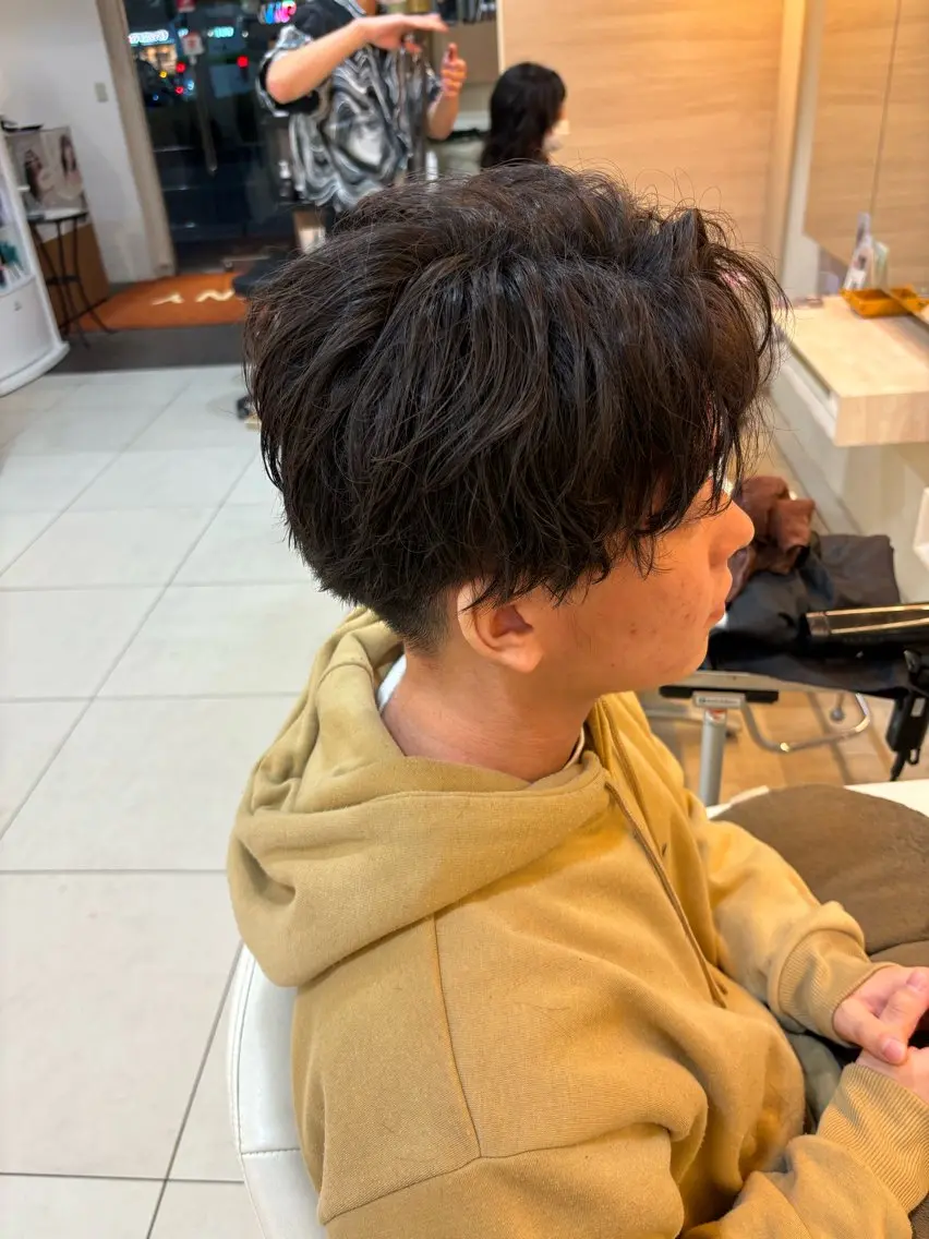 ミディアム カラー パーマ ヘアアレンジ メンズ キッズ センターパート 波巻きパーマ 🫧Selene SHOGO🫧のヘアスタイル