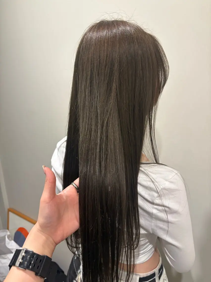 ロング カラー 透明感カラー グレージュ カット ヘアカラー yumemiレイヤー ✴︎ 透明感カラーのヘアスタイル