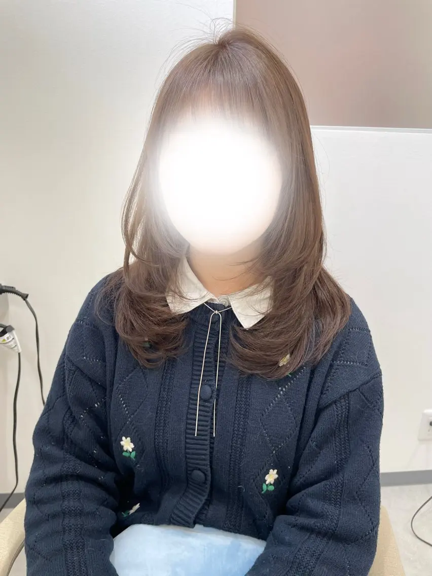ミディアム カット ヘアカラー トリートメント N°Elune RINNAのヘアスタイル