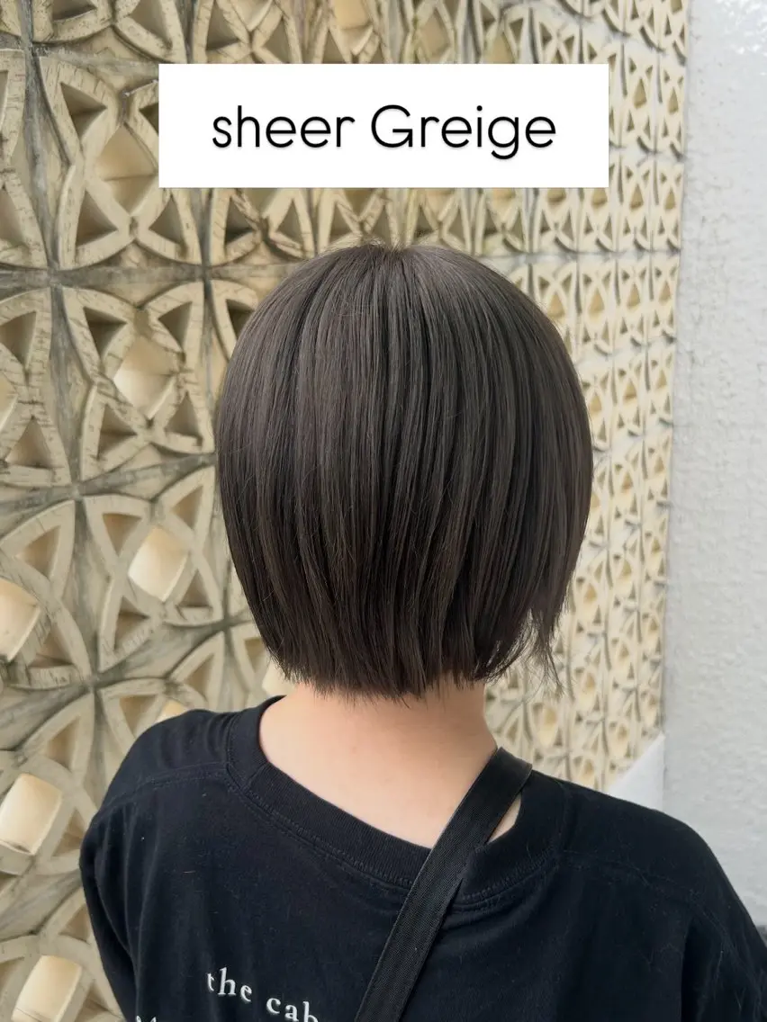 ショート カラー 若尾 陽菜のヘアスタイル