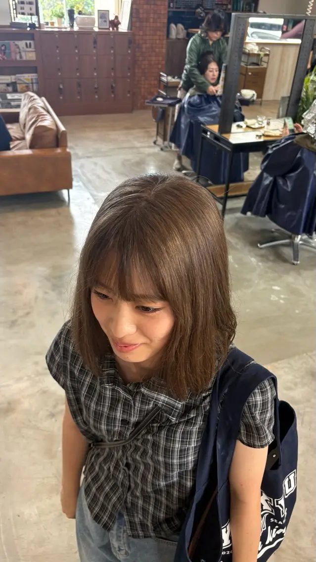 カラー ブリーチ ダブルカラー くるみ avedaのヘアスタイル