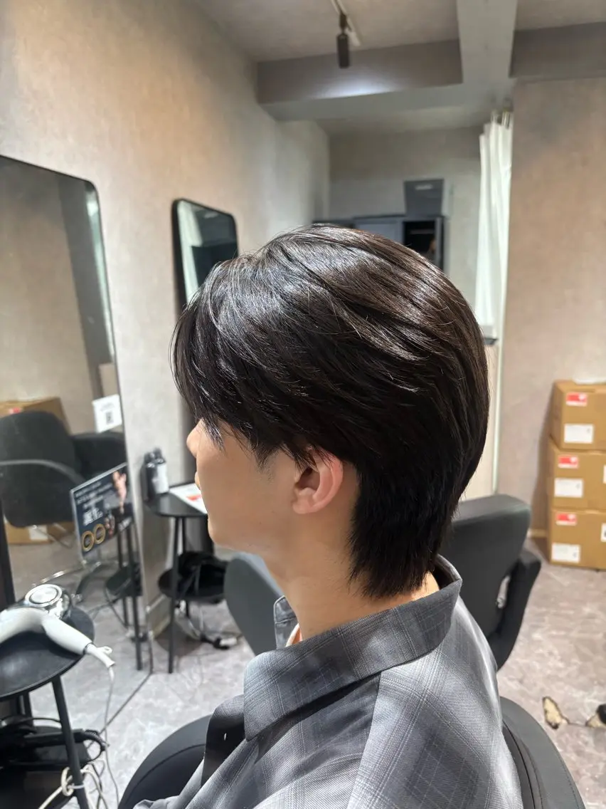 ミディアム メンズ センターパート メンズウルフカット 縮毛矯正 ウルフカット ワタナベ ケンタのヘアスタイル