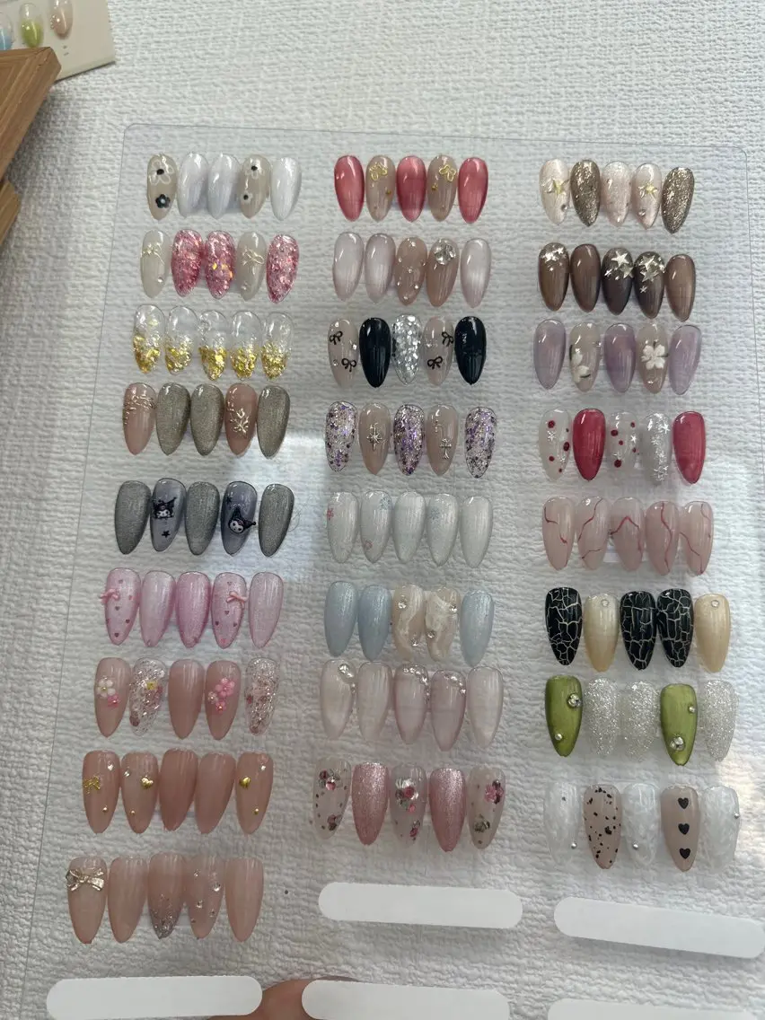 ネイル ストーンネイル ハンドネイル U NAIL SALONのネイルデザイン