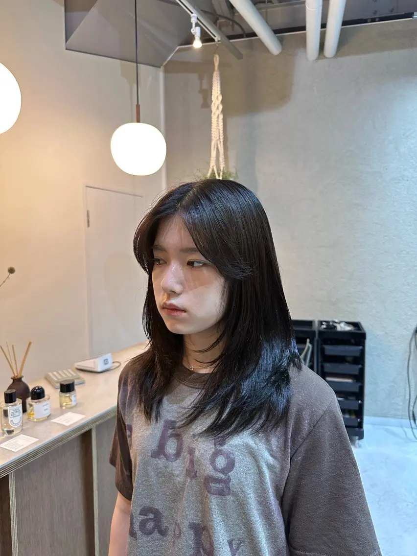ミディアム Shiro RENのヘアスタイル