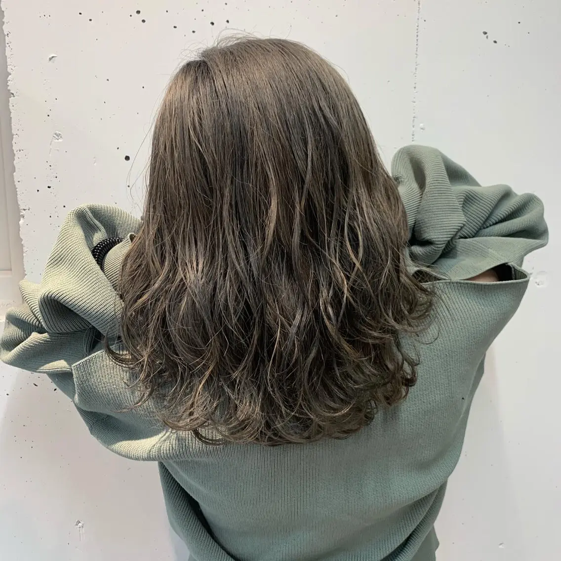 セミロング カラー ベージュカラー オリーブベージュ マツオカ マコのヘアスタイル