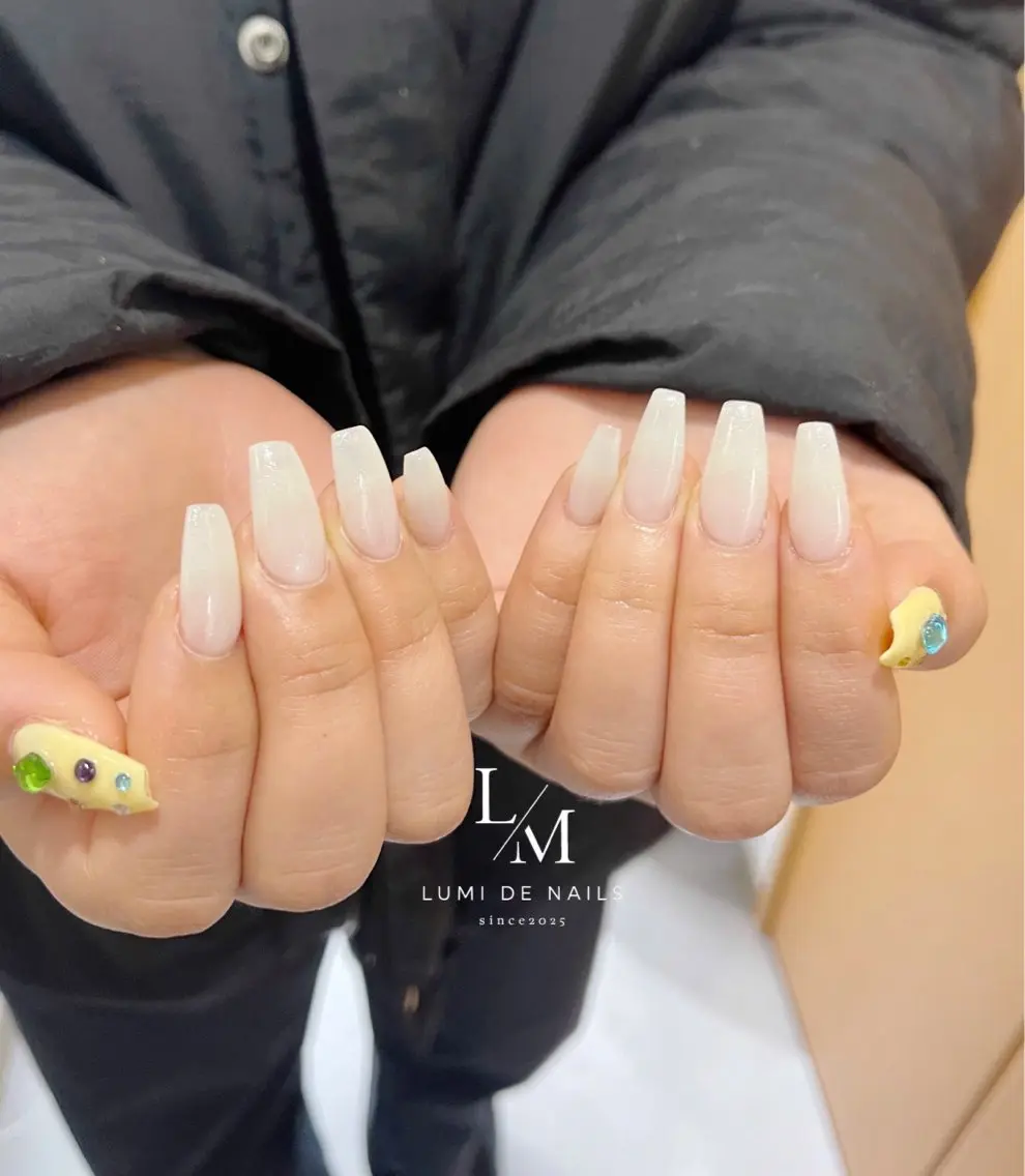 ネイル グラデーション ラメ(グリッター) マグネットネイル ミラーネイル ニュアンスネイル ハンドネイル Lumi de nailsのネイルデザイン