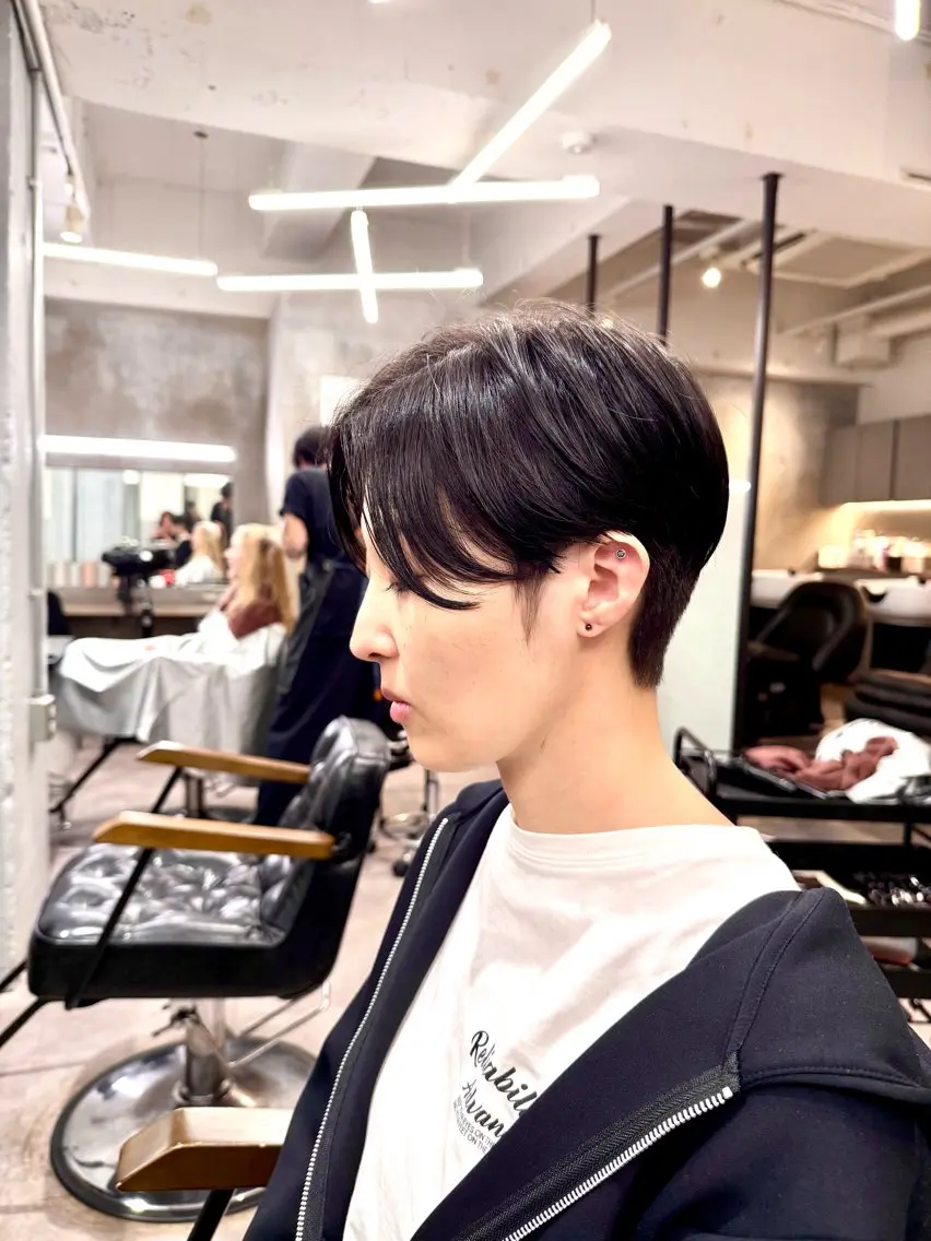 ショート カラー カット ヘアカラー トリートメント 色気レイヤー& ショートはお任せ🌟のヘアスタイル