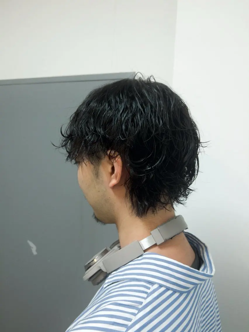 ショート メンズ メンズパーマ 波巻きパーマ メンズウルフカット ウルフカット カット パーマ tiel 小山莉々のヘアスタイル