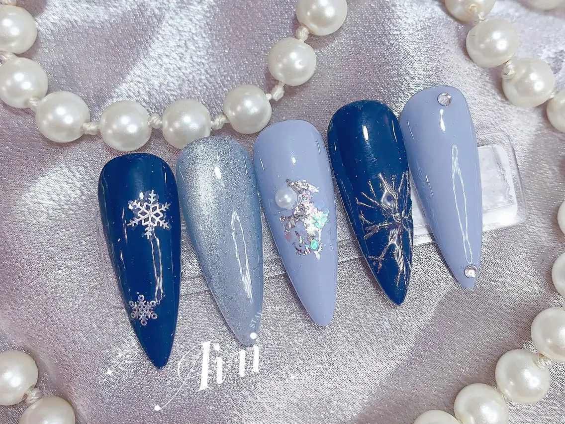 ネイル ネイルサロンAiri 長さ出し·シンプルのネイルデザイン