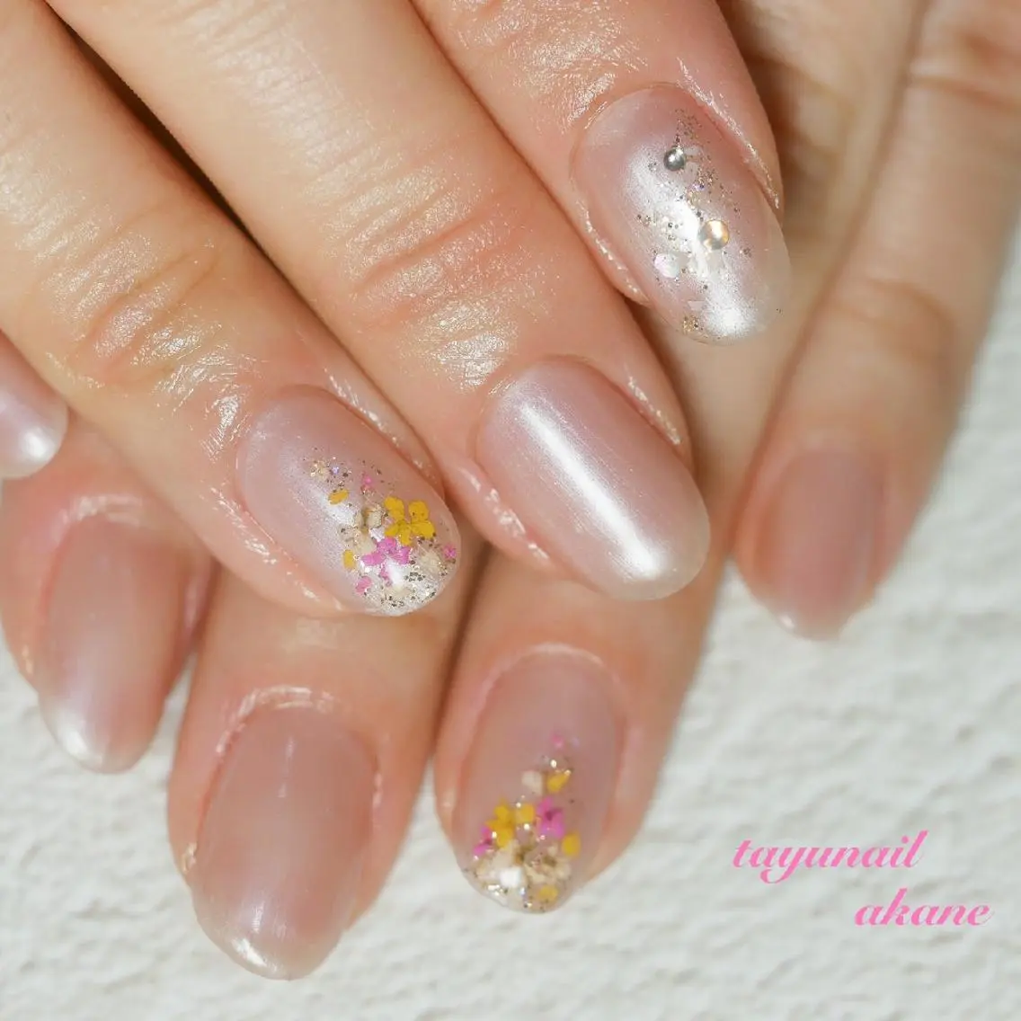 ネイル アートネイル ブルー フラワーネイル ジェルネイル ラメ(グリッター) ネイルサロン 【たゆnail】のネイルデザイン