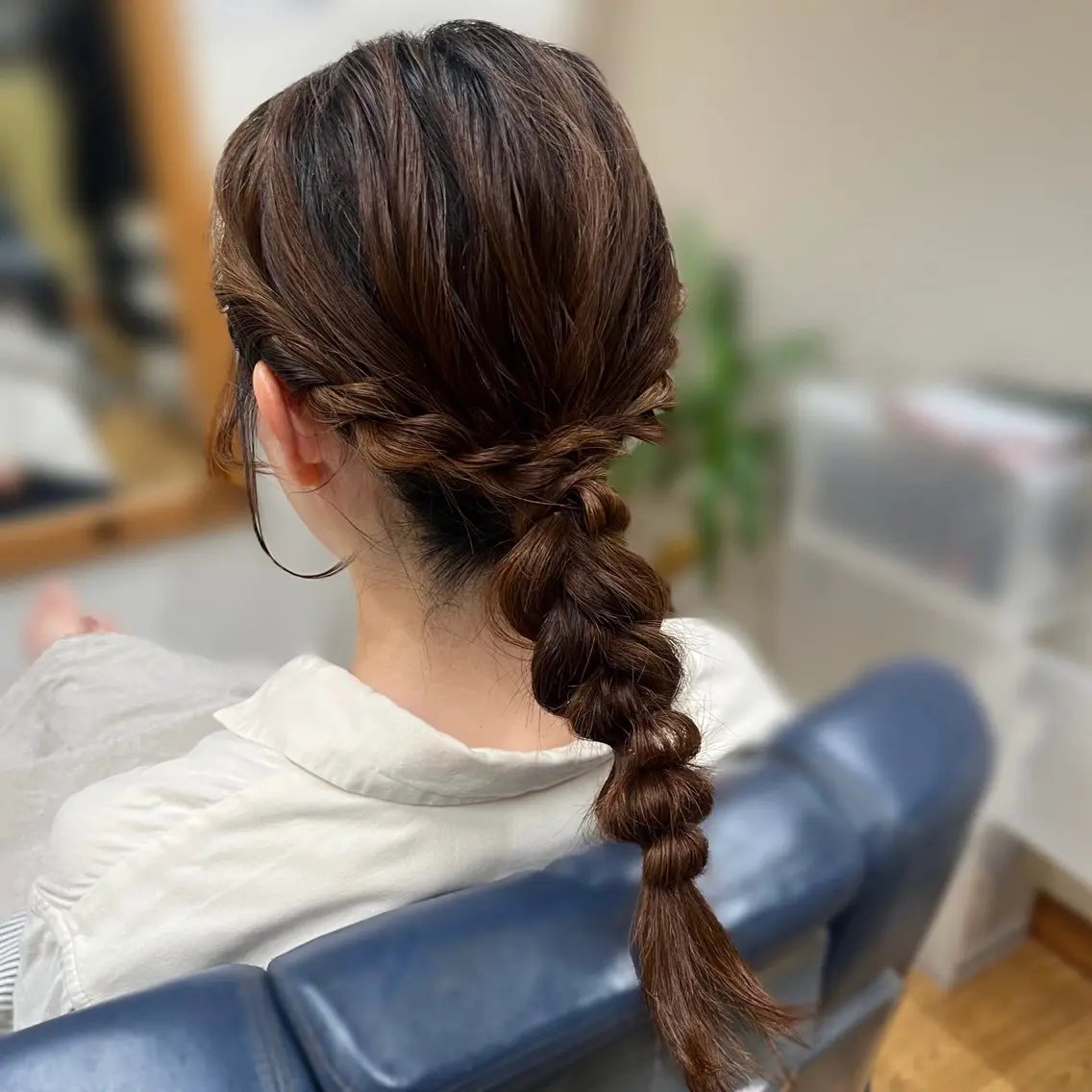 セミロング ヘアセット 齋藤 汐音のヘアスタイル