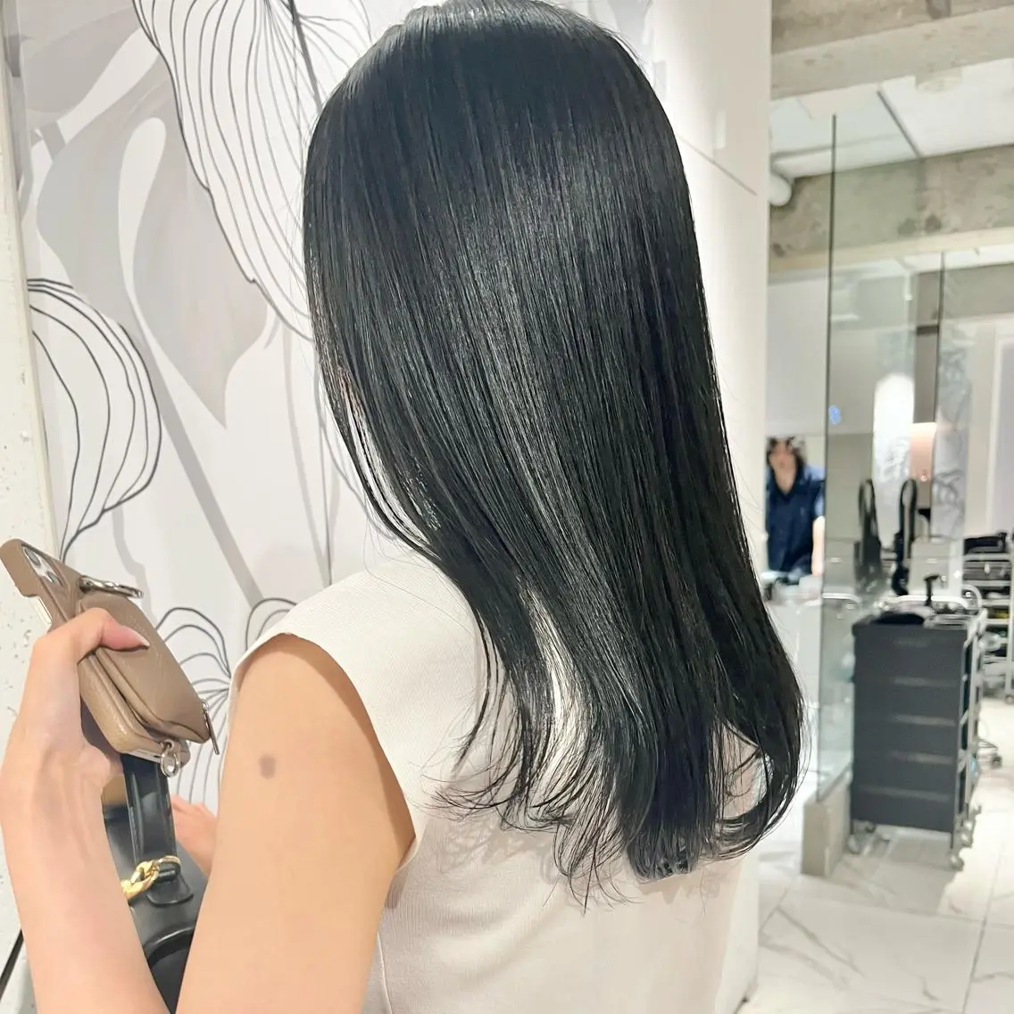 セミロング カラー パーマ ヘアアレンジ メンズ キッズ ネイル マツエク・マツパ アイブロウ 黒髪 ブルーカラー ブルーブラック 眉カラー ブルー メンズ眉毛サロン⚪️ マユクリア北千住西口の眉毛・アイブロウイメージ