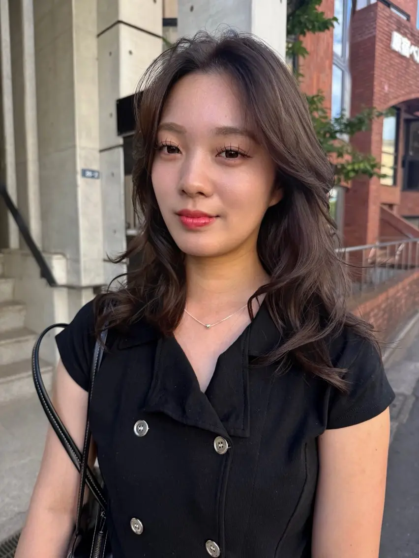 セミロング アッシュ アッシュブラウン ラベンダーベージュ ボブ ハッシュカット カット ヘアカラー レイヤーカット\ウル フ　chinatsuのヘアスタイル