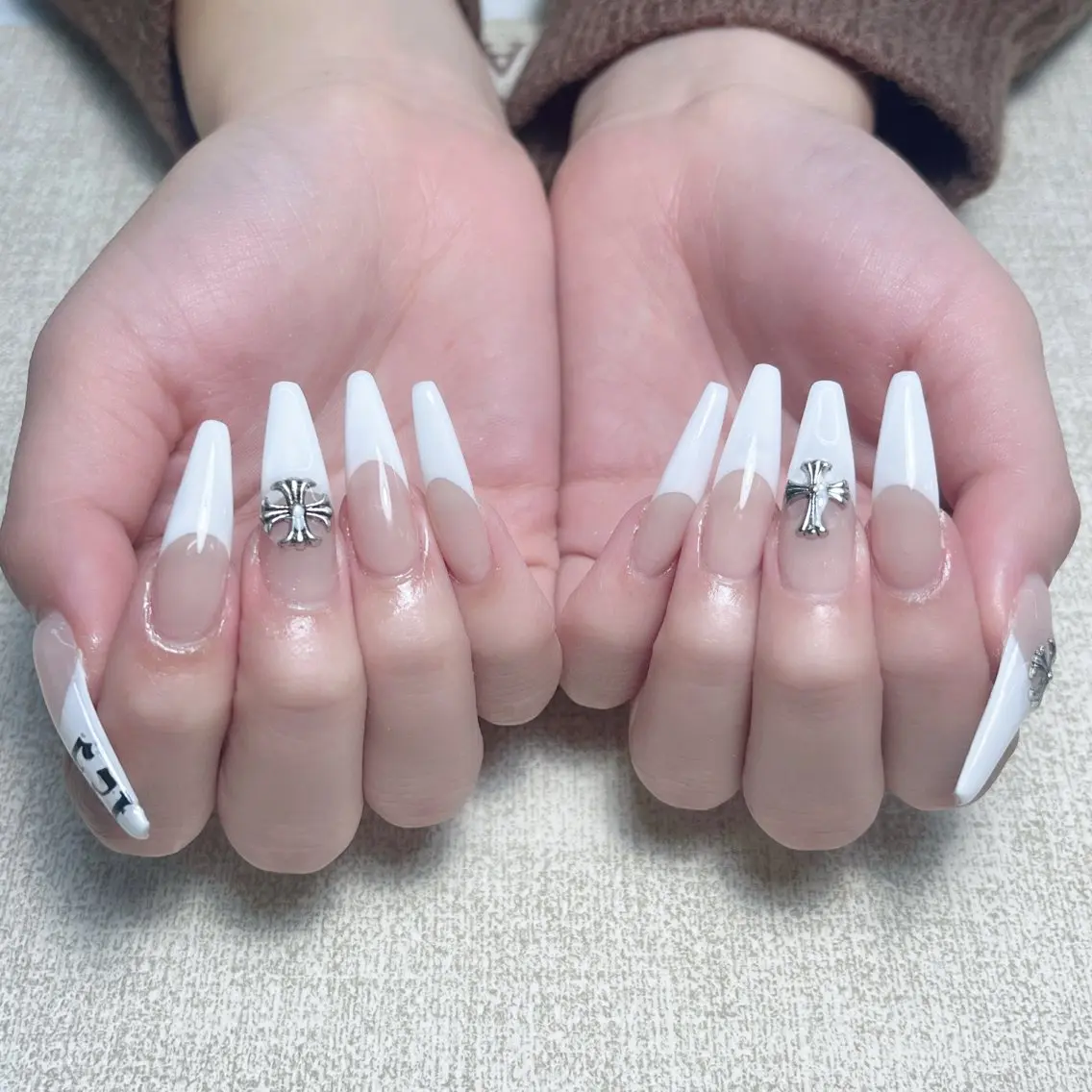 ネイル ハンドネイル ハンドケア ちごみ Novaのネイルデザイン