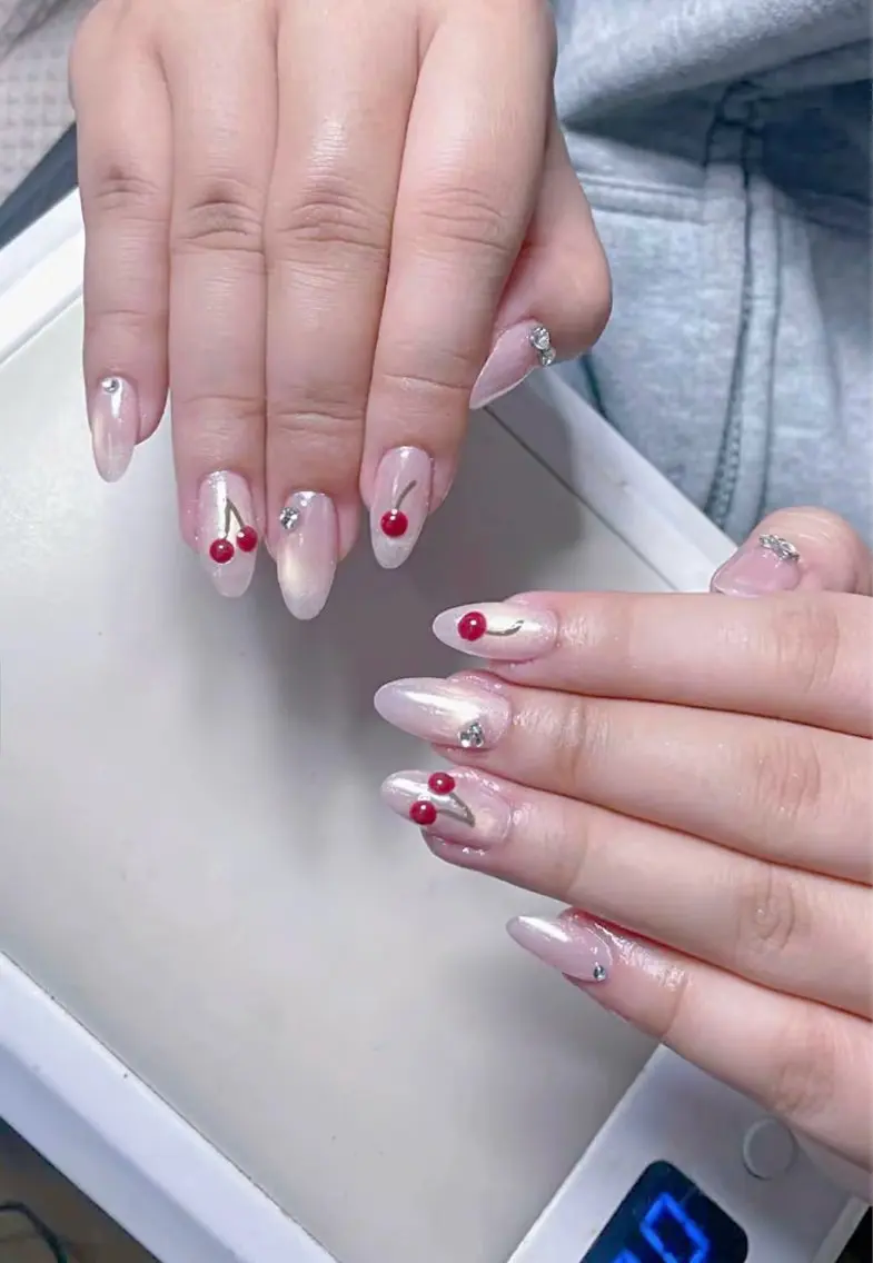 ネイル チークネイル 長さ出し フットネイル ジェルネイル 卒業式 𝓐𝓷𝓻𝓲 XiinhNailのネイルデザイン