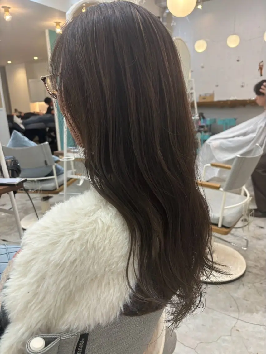 カラー ヘアカラー アギレ ミノリのヘアスタイル