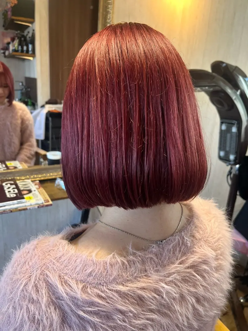 ミディアム カラー ブリーチ ピンクカラー カット ヘアカラー . Lｉｅのヘアスタイル