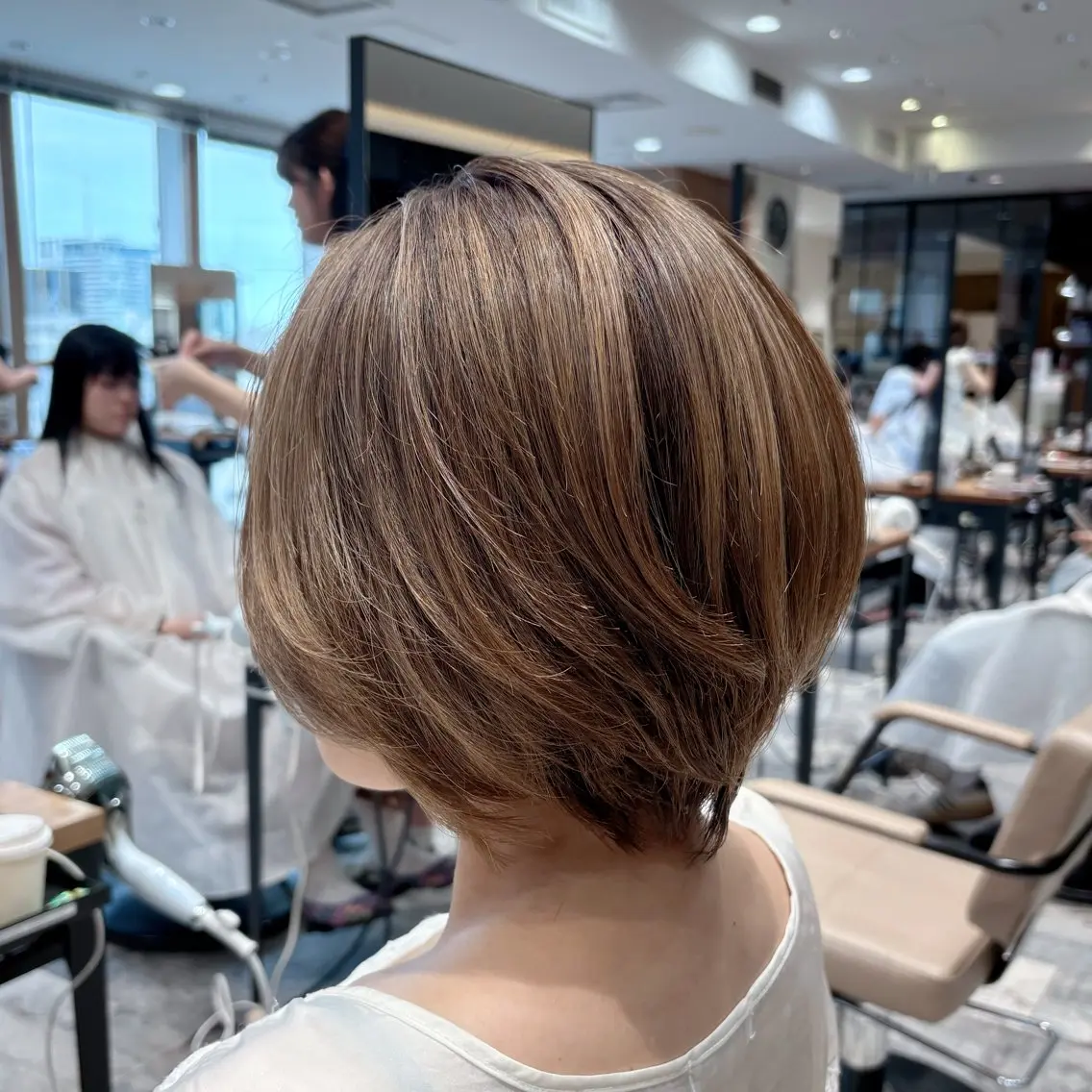 ショート yuria/レイヤー /透明感カラーのヘアスタイル