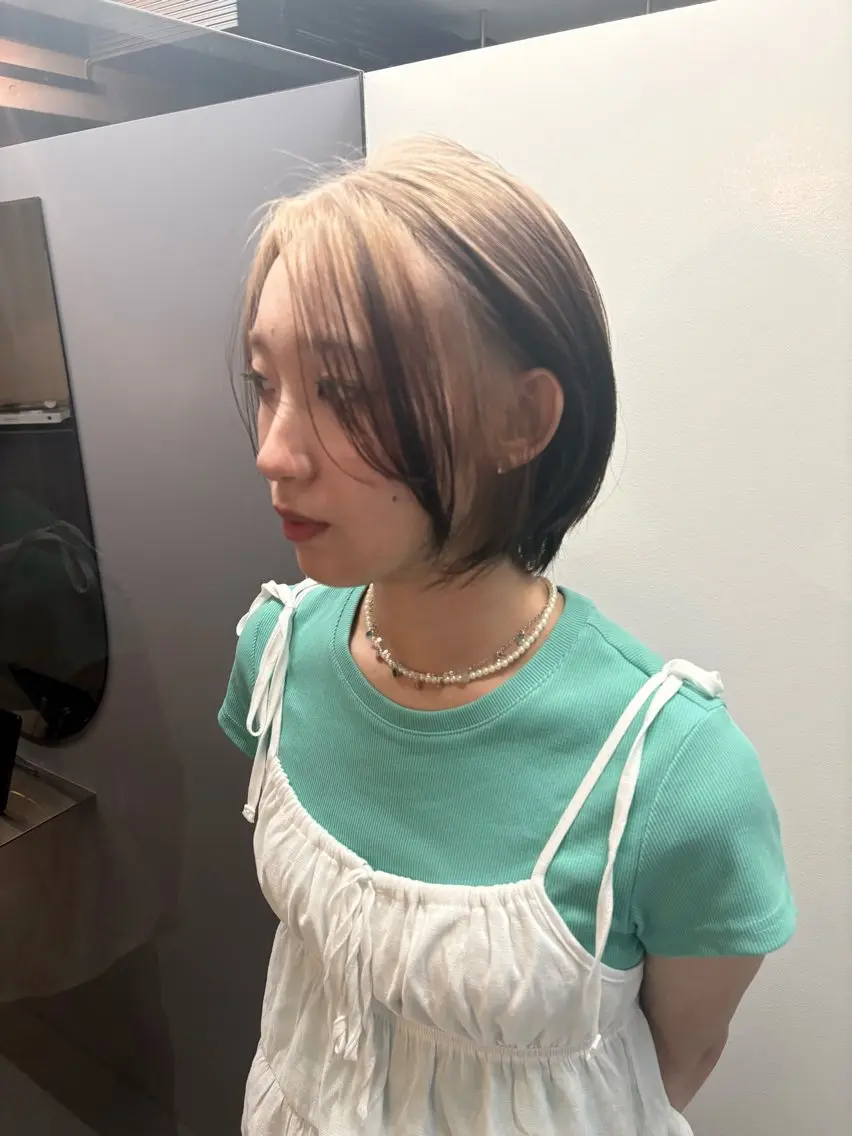ショート ヘアカラー 山下 夏季のヘアスタイル