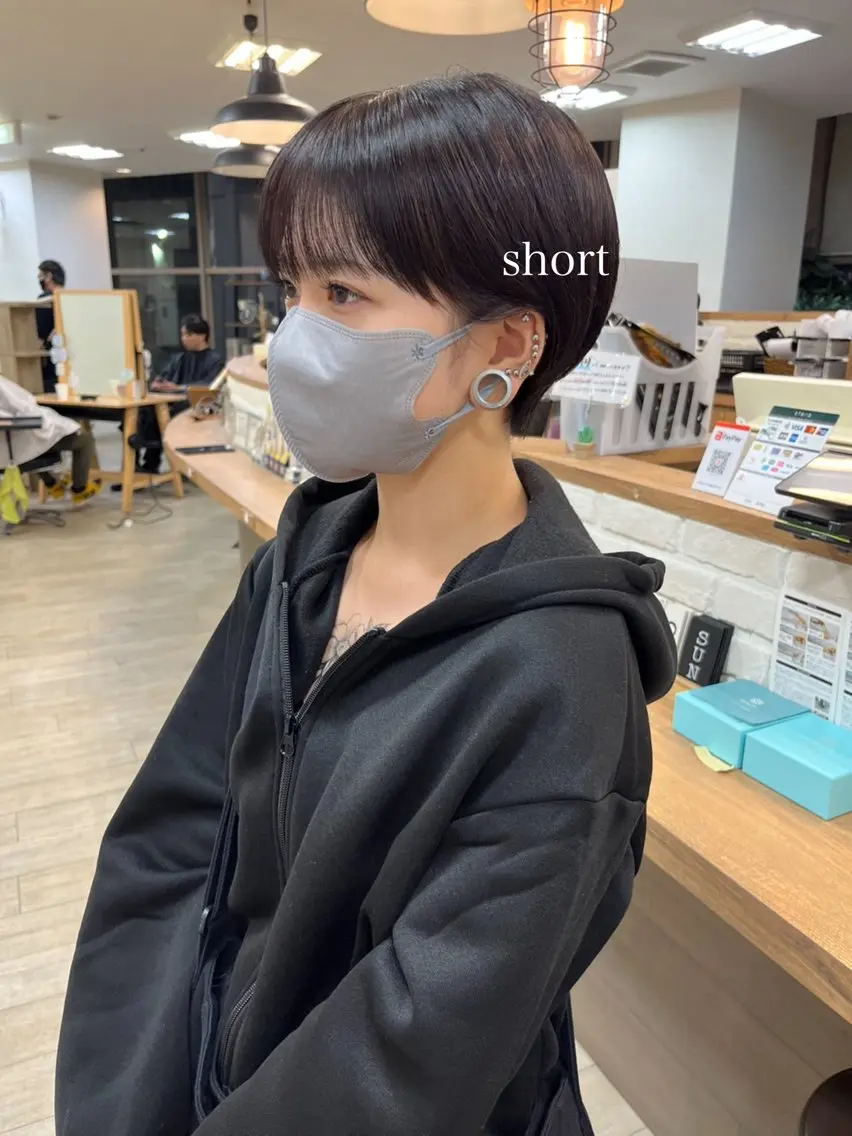 ショート 切りっぱなしボブ ショートボブ ハンサムショート 丸みショート ボブ カット トリートメント 初めてのショート お任せください✂️のヘアスタイル
