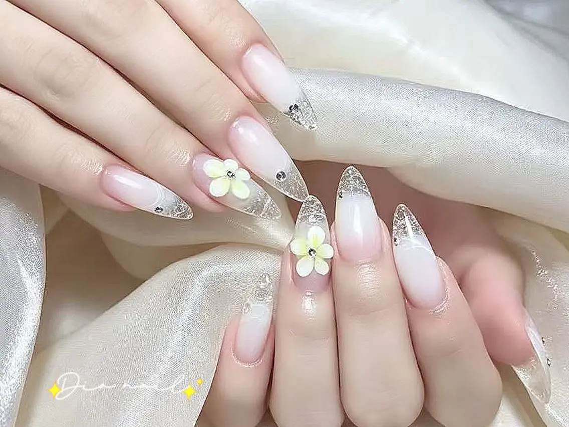 ネイル フットネイル 韓国ネイル レース マグネットネイル ニュアンスネイル ハンドネイル Dia nail サロンのネイルデザイン