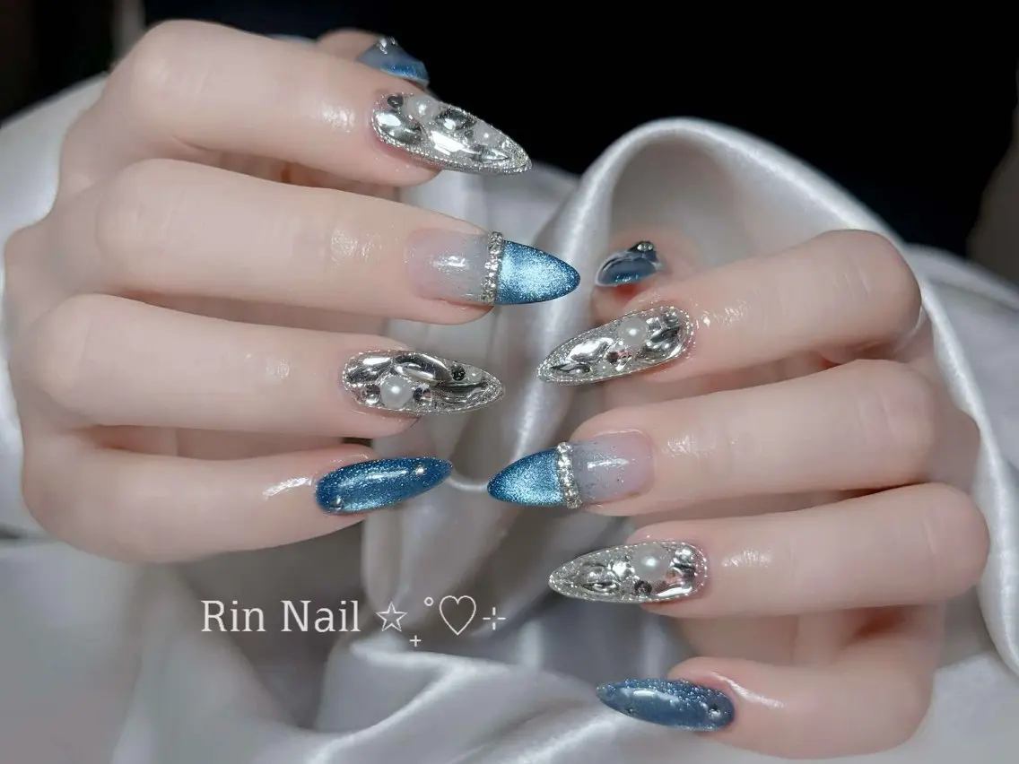 ネイル アートネイル チークネイル ジェルネイル ロングネイル マグネットネイル ハンドネイル Rin Nail 新大久保店のネイルデザイン