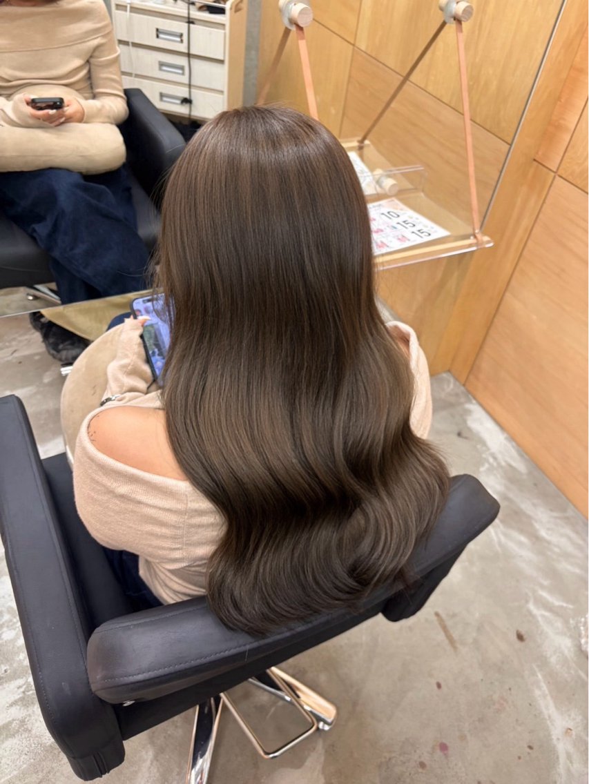 ロング ヘアカラー トリートメント Robe Nozomuのヘアスタイル